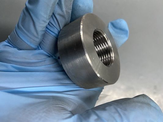 एएसटीएम ए234 मिश्र धातु इस्पात सीमलेस पाइप फिटिंग्स ब्लैक पेंटेड एल्बो टीज़ रिड्यूसर कैप्स