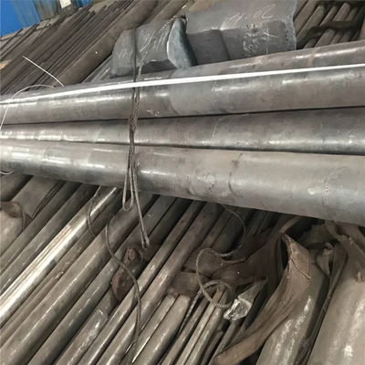 क्षरण प्रतिरोध के साथ बुझे हुए मिश्र धातु स्टील गोल पट्टी एनील्ड कठोरता 170-207 चांदी का रंग