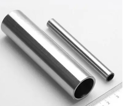 AISI / SATM316 L स्टेनलेस स्टील सीमलेस पाइप ASME B36.19M NPS1 / 4, Sch10s