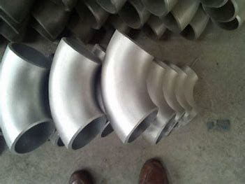 गर्म डुबकी जस्ती कोहनी डबल बट वायर संयुक्त जल पाइप फिटिंग षट्भुज बाहरी तार निंदनीय स्टील पाइप फिटिंग